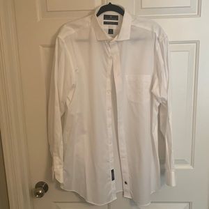 Hart Schaffner Marx white button down, size 16.5 neck/35 sleeve. Great condition